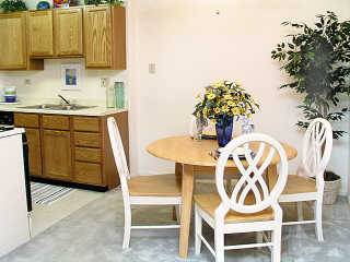 NORTHWEST | NORTH SUBURBAN LOCATION --- 1 BR -- 1 BA 1