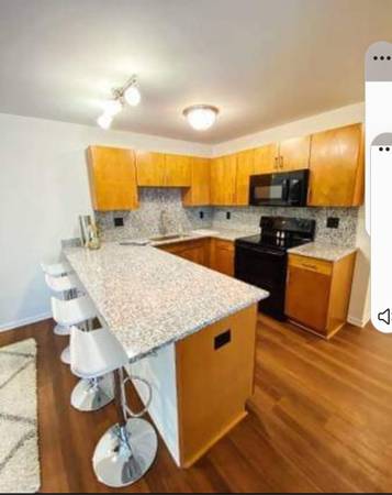 $1,375 / 2br - 960ft2 - First floor apartment with laundry hookup capabilities! (St Clair)63812658377857124
