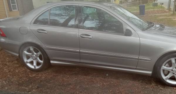Mercedes C230 2007 - $2.500 (Atlanta)63621301083393122