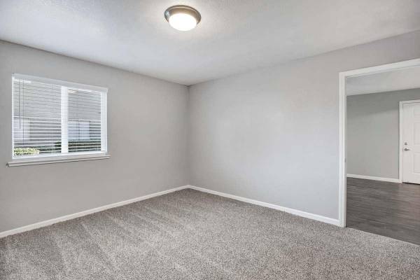 $1,950 / 1br - 750ft2 - Exceptional Living-1 BR with Clubhouse, Pool & Covered Parking! (Suisun city)63844737467651121