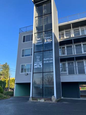 $1,395 / 1br - 519ft2 - 2323 #41 1 habitación, estacionamiento fuera de la calle, lavandería en el lugar, ¡el primer mes GRATIS! (Milwaukie)63831682963715124