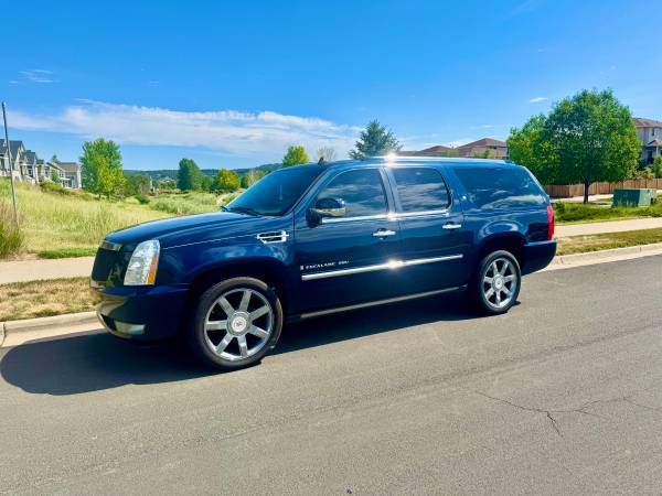 2008 Cadillac Escalade ESV - AWD - Great for big families - $7,500 (Castle Rock)636197380554251221