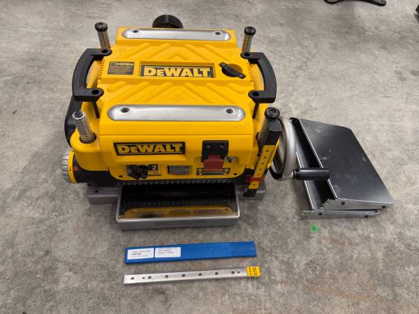 Dewalt DW735 1