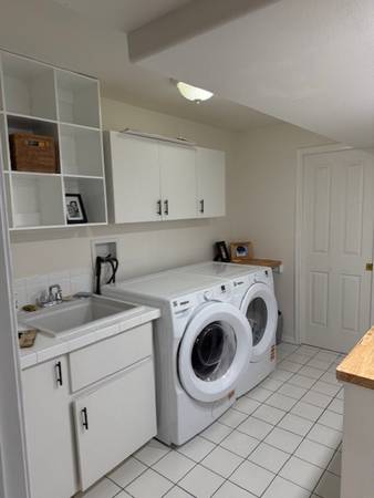 $1,495 / 1br - 1000ft2 - Lakeside Chelan 1BR/1BA – Lake Views, 5-min Walk to Lakeside Park! (Chelan)63808971205251124