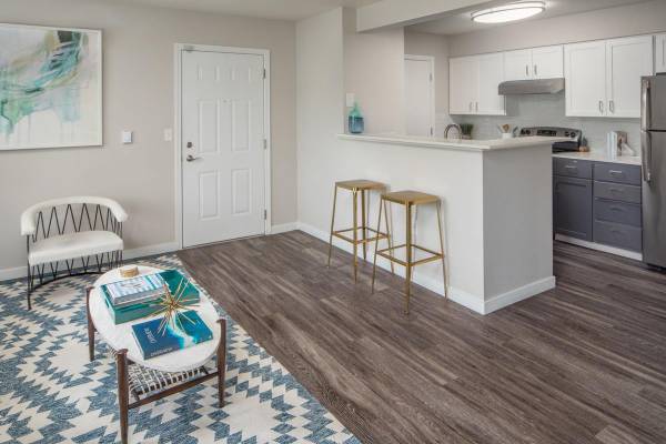 $2,344 / 3br - 1141ft2 - 24 hour maintenance concierge, 24 hour state-of-the-art fitness center (8900 SW Sweek Drive)63777362992001120