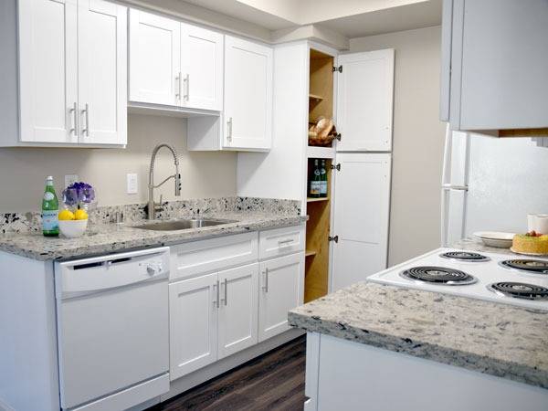 $2,495 / 1br - 700ft2 - Your 1 bedroom apt, Willow Glen area, A/C comfort, Wood-style flooring (willow glen / cambrian)64000749378306120