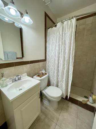 $1,399 / 370ft2 - $1,399 / 370ft2 - $1,399 Convenience to Downtown DC Foggy Bottom Gem! (Washington)63896394011138123