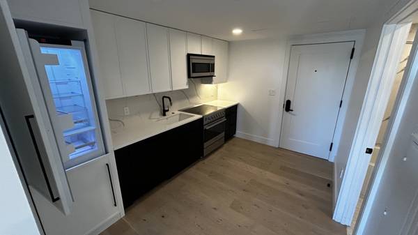 $2,725 Luxury Studio-River Views, HighEnd Finishes, Amazing Amenities! NO FEE (Brighton)63996691097987121
