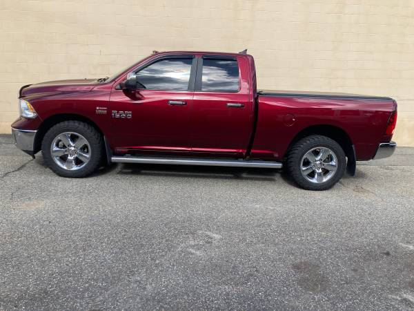2017 Ram 1500 Big Horn, 0 accidentes, 48 mil km, navegación, estado excepcional - $24,499 (Peabody)63476780129025122