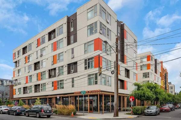 $2,204 / 2br - 769ft2 - Gorgeous 769 sq ft 2 bed / 1 bath - Prime location in Seattle (Seattle)63659711015425124