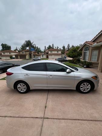 2018 Hyundai Elantra con pocos kilómetros - $6,200 (El Cajon)63440511737603121