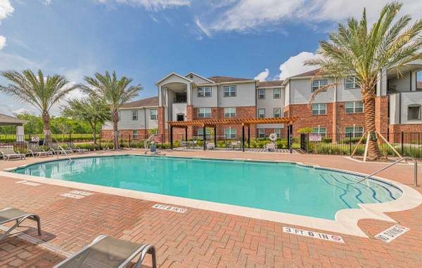 $1,376 / 3br - 1154ft2 - Close to everything far from ordinary! Live near it all! (Houston)63924042800899122