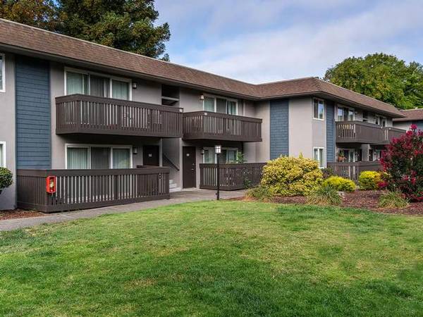 $2,435 / 1br - 781ft2 - Affordable One Bedroom Available (novato)63772825796227124