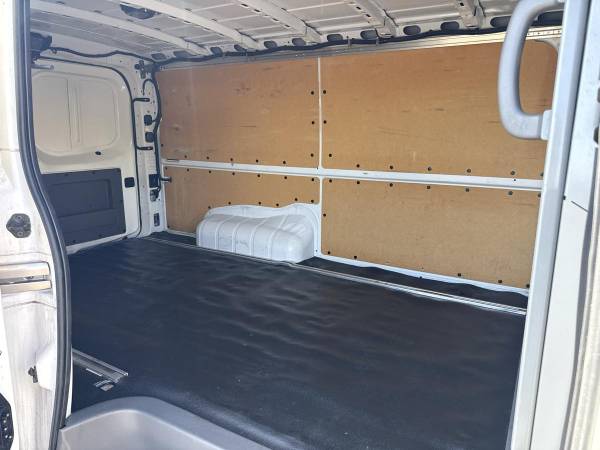 2020 Nissan NV2500 - Photo 14