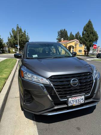 🚗 2021 Nissan Kicks - First Owner, Dad's Spare Car, Low Miles! 🚗 - $14,500 (Downey)63470893385473121