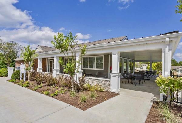 $1,628 / 3br - 1130ft2 - The epitome of comfort & style: 3 BR, 1130 Sq Ft homes now open. (Hendersonville)63680301027715122