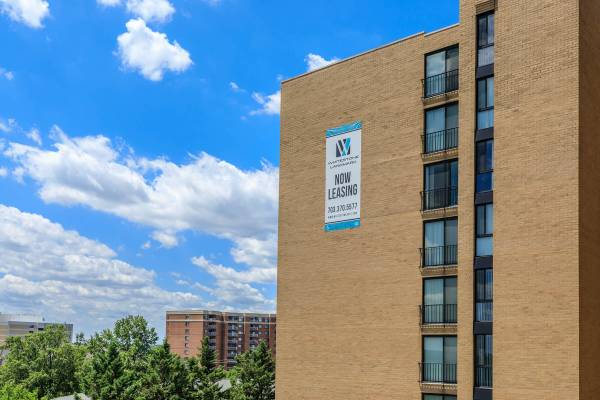 $1,848 / 1br - 725ft2 - 1B/1B, Unidades de lavadora y secadora en el hogar, Alexandria VA (250 S Whiting St, Alexandria, VA)63843419342979123