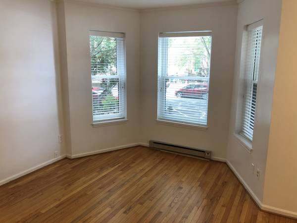 $3,150 / 2br - Hermoso apartamento en la intersección de Dupont y Adams Morgan (Dupont/Adams Morgan/U Street)63822289611523121