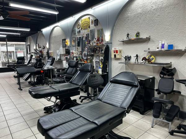 Tattoo studio space 1