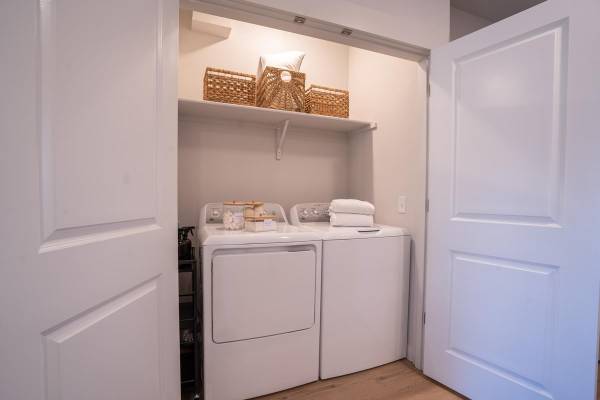 $1,740 / 1br - 728ft2 - Brand New Community with 24/7 Fitness Room! SIX WEEKS FREE RENT!63839293529603124