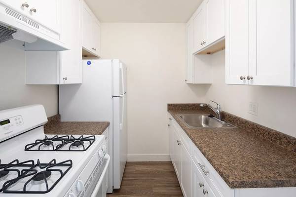 $1,725 / 1br - ¡¡¡1 MES GRATIS!!! Departamento remodelado de 1 habitación en National City con lavandería en el lugar (National City)63998603748611120