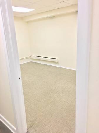 $2,400 / 1200ft2 - Large Commercial Office Space for rent in Bayridge (Bayridge)63809066651521124