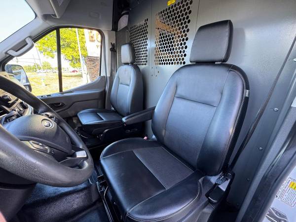 2021 Ford Transit 250 - Photo 12