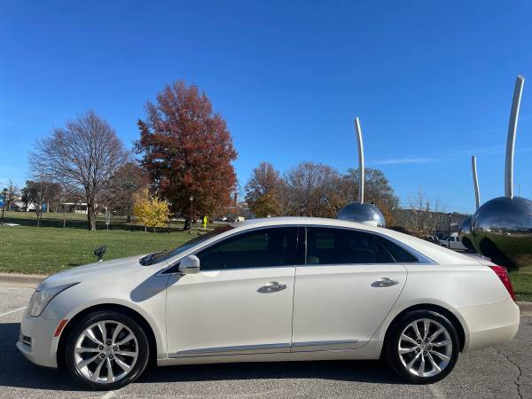 Cadillac XTS 2015 (tracción en las cuatro ruedas, cámara de reversa) - $10,600 (Merriam)63621941799425123