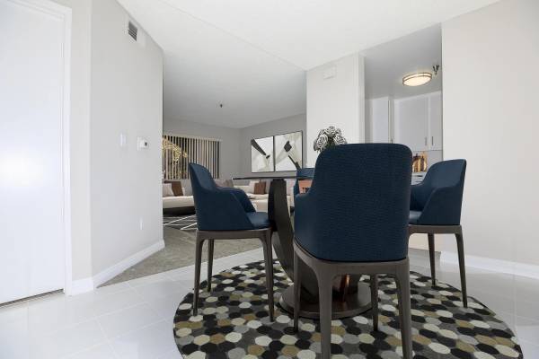 $2,249 / 1hab - 616ft2 - en Los Ángeles CA, 1/hab 1/ba, Alfombras mullidas (101 Bridewell St, Los Ángeles, CA)63662653692161120