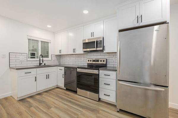 $3,300 / 3br - 137 Montecito Ave #304 - 3 bedroom | 1 bath (oakland lake merritt / grand)63880013210753120
