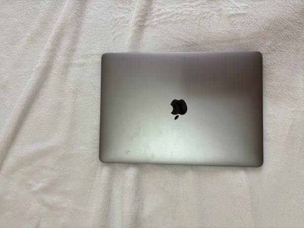 2017 Macbook Pro 13.3" - $200 (Denton)63471254422785123