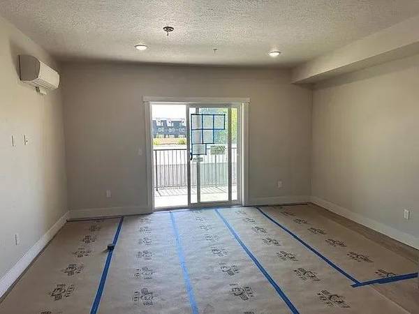 $2,110 / 1br - 966ft2 - Camina hasta el río, ve en bicicleta al centro | Luka de 1 dormitorio ahora disponible (Garden City)64003313599490122