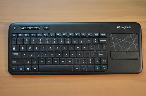 Logitech K400 Wireless Keyboard with Touchpad 1