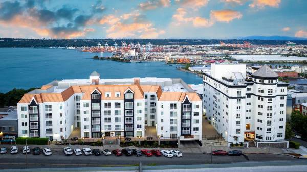 $1,663 / 1br - 735ft2 - Met Spires, Where Life Never Tires! (Downtown Tacoma)63852482531971120
