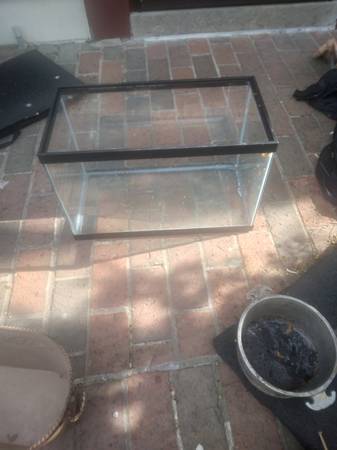 Aquarium/ fish tank/ terrarium 1