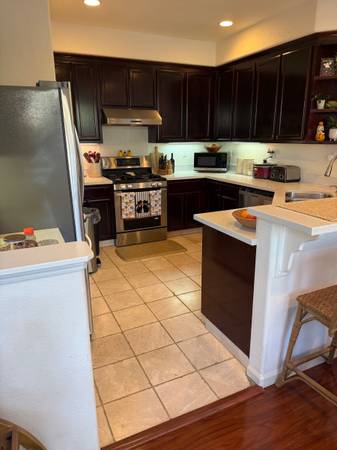$3,950 / 3br - 1550ft2 - Move In Ready 3 Bed/2 Bath/2 Car Garage Townhome in Palomares Hills (hayward / castro valley)63850426101123124