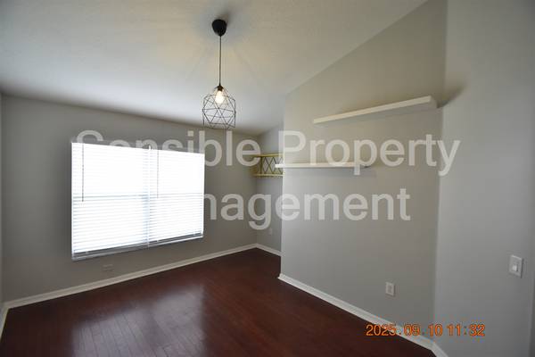 $2,295 / 4br - 1816ft2 - 12913 Lake Vista Dr ~ LAKEFRONT Home in Kings Lake Community! ~ (Gibsonton)63991085641986123
