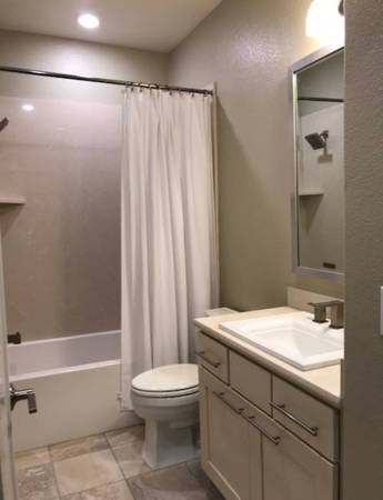 $1,200 / 1br - 100ft2 - 1 Bd, 1.5 Ba in Newly Built Luxury Townhouse (san jose south)64000750396674124