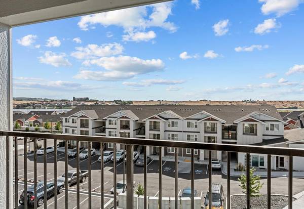 $1,600 / 1br - 694ft2 - Garage parking, Pool, Pet-friendly, we love pets (230 Battelle Blvd.)63621623275009121