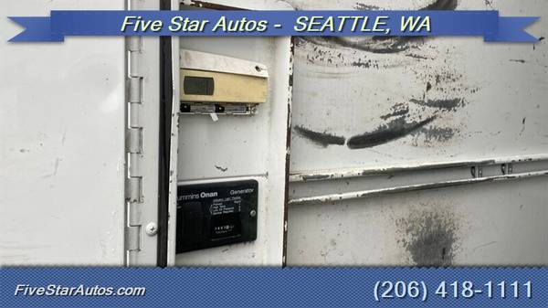 2008 Ford F550 11' ENCLOSED - Photo 13