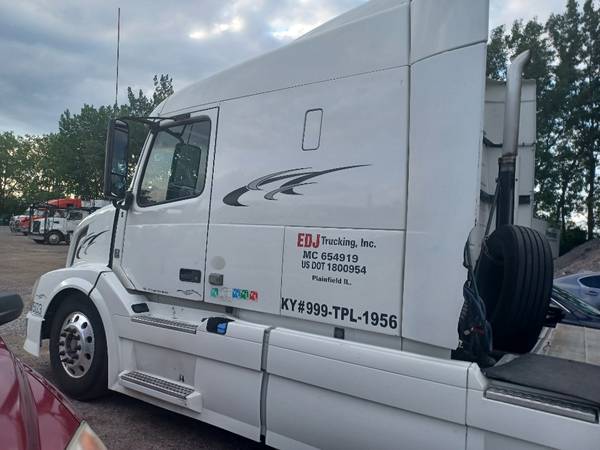 VILVO 2012 VN - $16,000 (Lake Zurich  il)63618752561539122