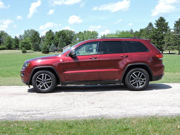 2020 Jeep Grand Cherokee Trailhawk 4x4 - $24,997 (MJ Auto Hartford)63613818250627122