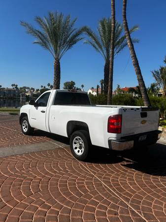 2013 Chevy Silverado 1500 Camioneta de trabajo V6 - $6,500 (Chandler)63616969578371124