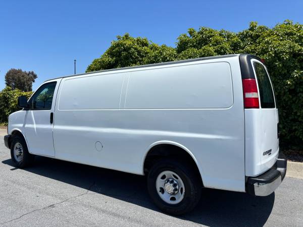 2013 CHEVY EXPRESS 2500 HD 3/4 TONELADA, DISTANCIA ENTRE EJES LARGA, FURGÓN DE CARGA AMPLIADO, LIMPIO - $11.995 (¡MANEJA UN POCO, AHORRA MUCHO EN SAN JOSE! FINANCIAMOS CON MAL CRÉDITO)63483166204801124