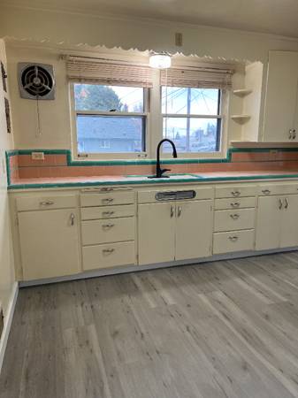 $1890.00 / 2br - 982ft2 - $1,890 / 2br - 982ft2 - $1890.00 / 2 habitaciones / 1 baño - Recién Reformado H63659517140227123