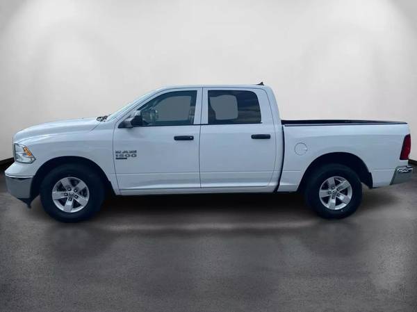2023 Ram 1500 Classic Crew Cab - Financing Available! - $25,39963615352296705124