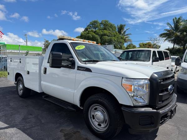 2015 Ford F350 Super Duty - Photo 3