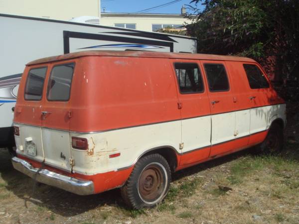 1972 Dodge Tradesman B200 van, 360 w/title, needs work - $800 (Must sell by Sunday.  Federal Way)63470611368193122