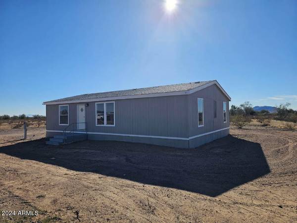 $205,000 / 3br - 1260ft2 - 3 Bed Residential in Tonopah (Tonopah, AZ, $205,000) (Tonopah, AZ)64024826135555122