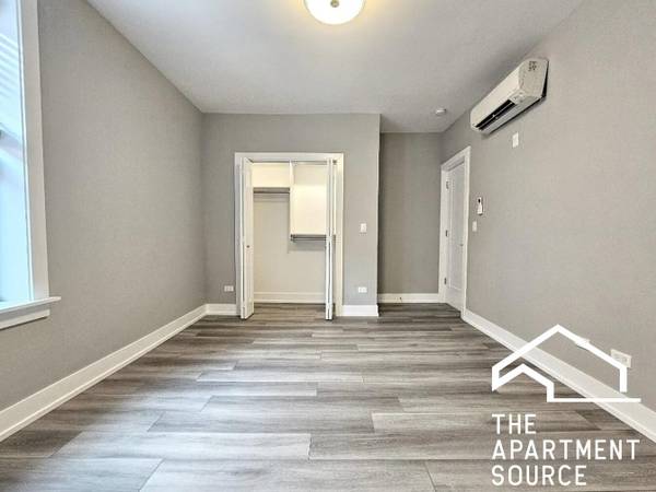 $2,550 / 2br - 800ft2 - Renovated 2 BR in Lakeview (Chicago)63960148640131123
